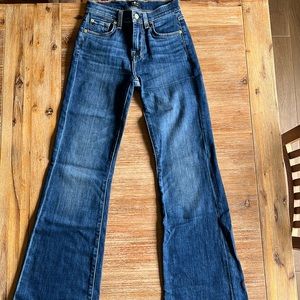 7 for all mankind dojo flares 23